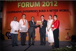 Buldana Urban Chairman Dr Sukesh Zamwar Awards In Philippines - Global Recoginition By CUMI