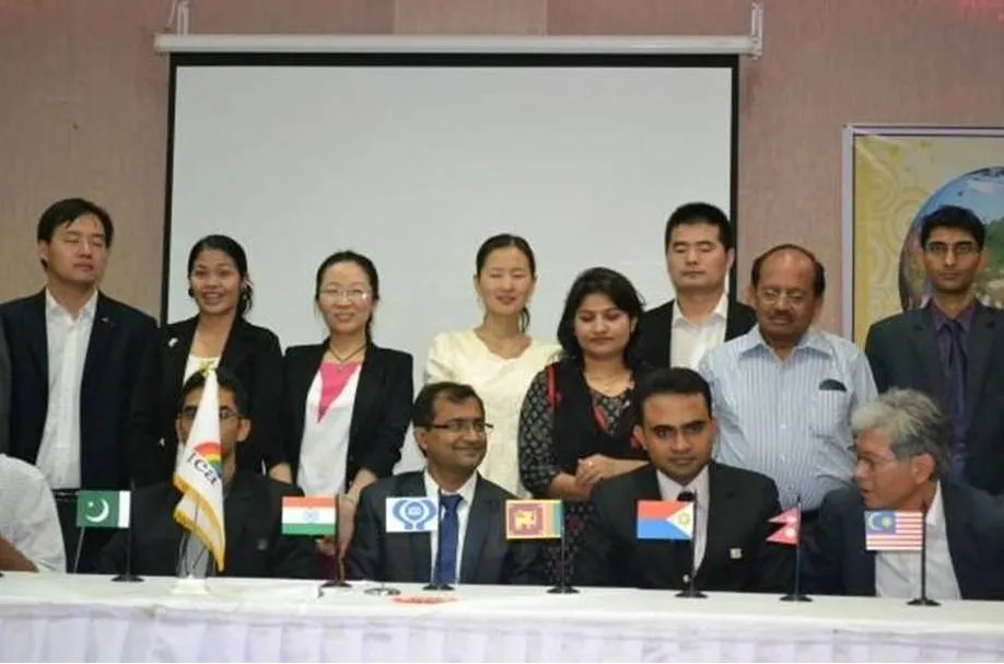 Buldana Urban Chairman Dr Sukesh Zamwar Lokmat Corporate Excellence - Award 2014 At Mumbai