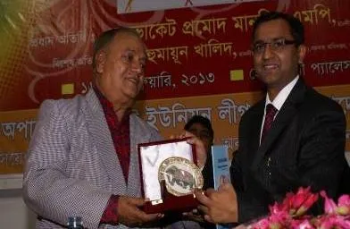 Buldana Urban Chairman Dr Sukesh Zamwar Appreciation At Singapore by Deputy Prime Minister Shanmugratnam